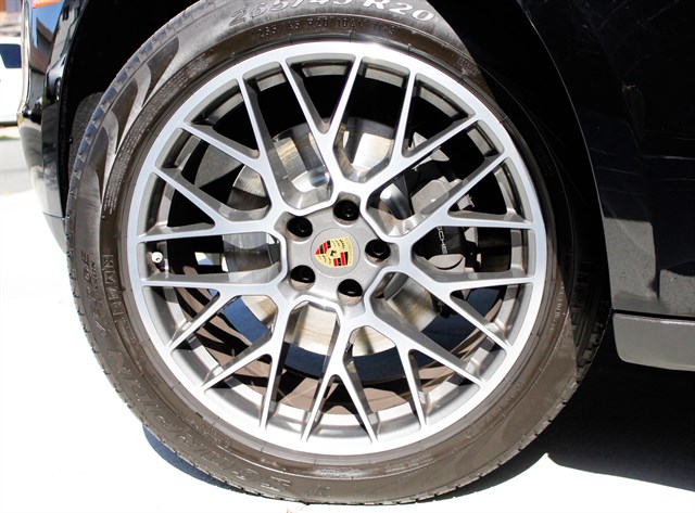 Porsche Macan photo 21