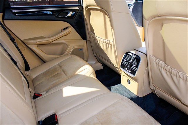 Porsche Macan photo 16