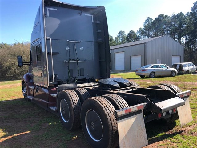 Kenworth T680 photo 3