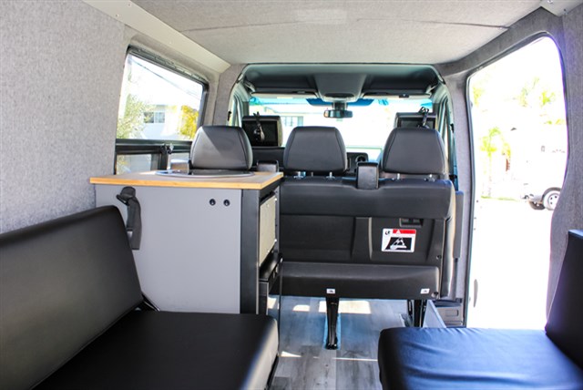 Mercedes-Benz Sprinter photo 19
