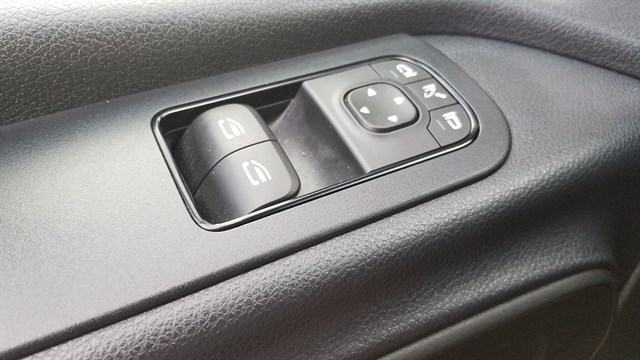 Mercedes-Benz Sprinter photo 39