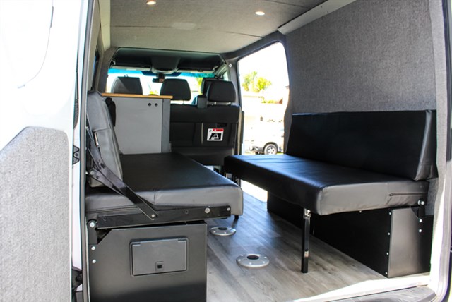 Mercedes-Benz Sprinter photo 20