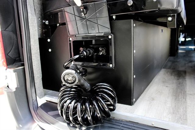 Mercedes-Benz Sprinter photo 29