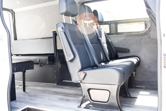 Mercedes-Benz Sprinter photo 12