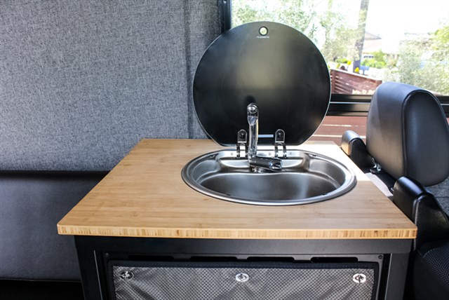 Mercedes-Benz Sprinter photo 22