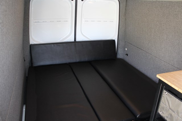 Mercedes-Benz Sprinter photo 23