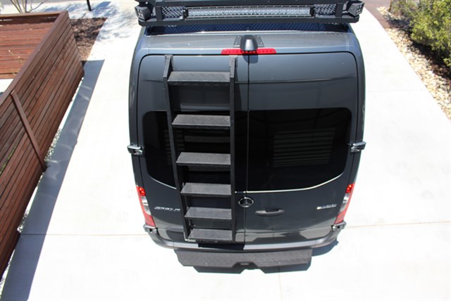 Mercedes-Benz Sprinter photo 10