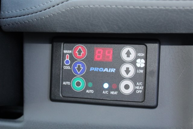 Mercedes-Benz Sprinter photo 25