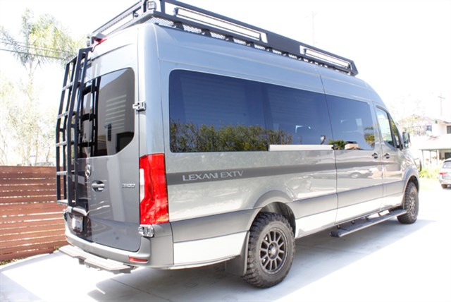 Mercedes-Benz Sprinter photo 8