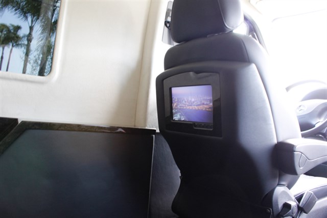 Mercedes-Benz Sprinter photo 14