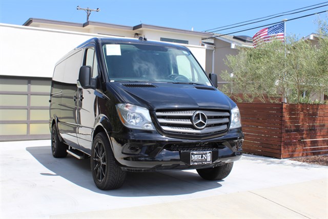 Mercedes-Benz Sprinter photo 4