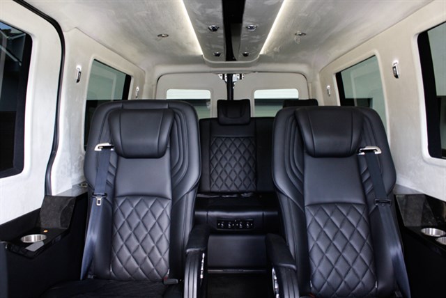 Mercedes-Benz Sprinter photo 15