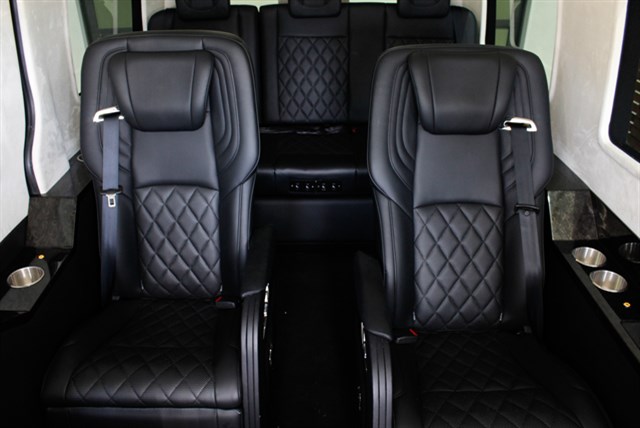 Mercedes-Benz Sprinter photo 17