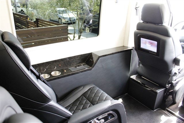 Mercedes-Benz Sprinter photo 19