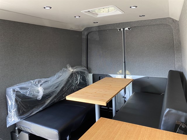 Mercedes Sprinter photo 35
