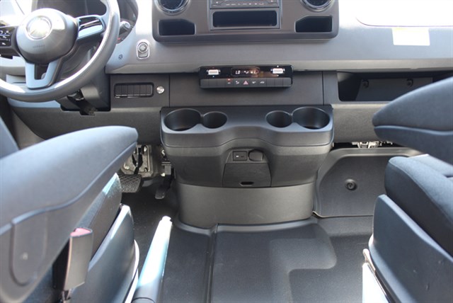 Mercedes Sprinter photo 7