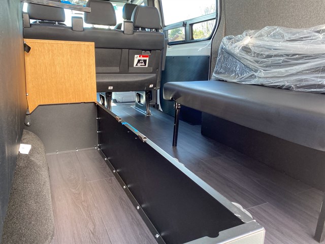 Mercedes Sprinter photo 26
