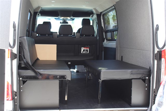 Mercedes Sprinter photo 20