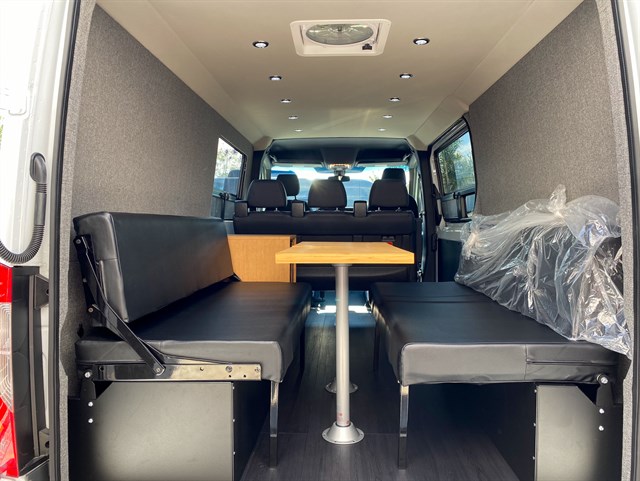 Mercedes Sprinter photo 33