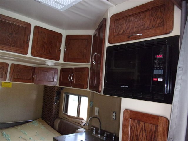 Freightliner Cascadia photo 12