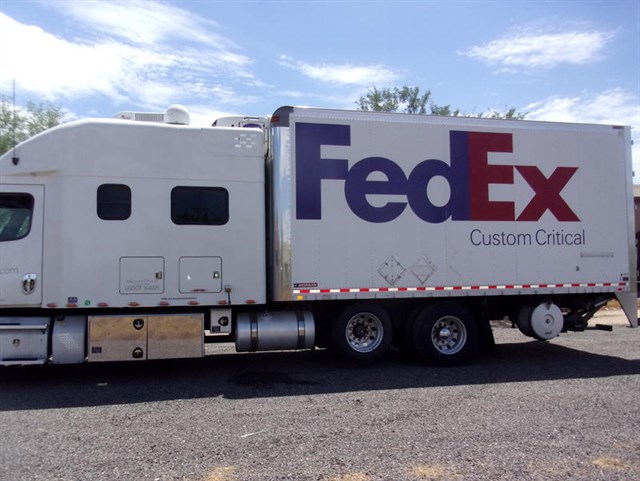 Freightliner Cascadia photo 3