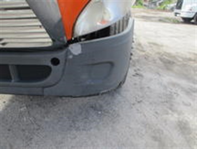 Freightliner Cascadia photo 6