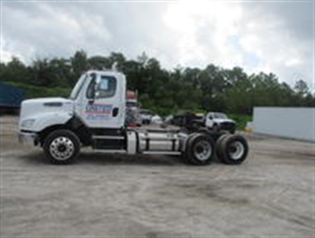 Freightliner M2 photo 3