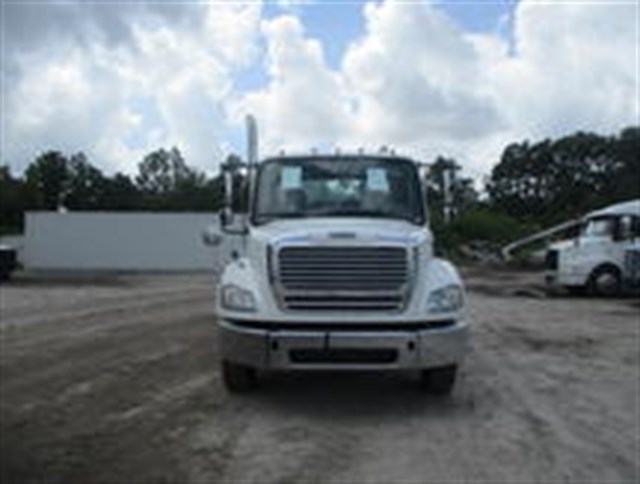 Freightliner M2
