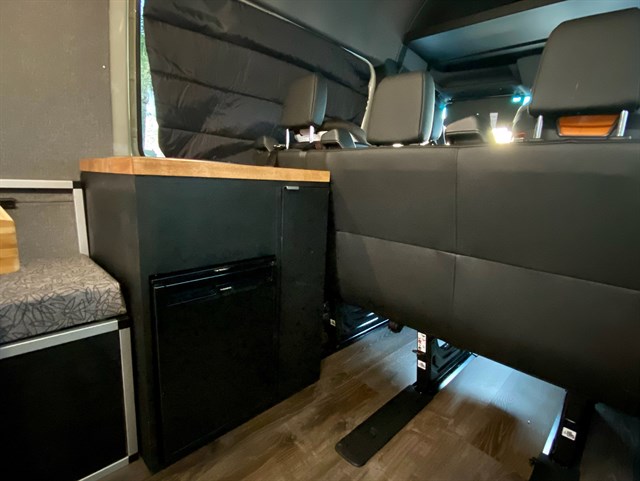 Mercedes-Benz Sprinter photo 12