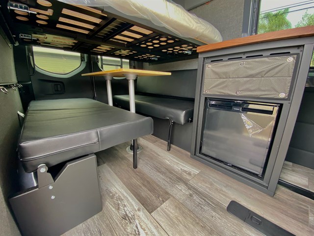Mercedes-Benz Sprinter photo 10