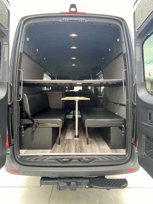 Mercedes-Benz Sprinter photo 21