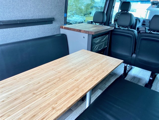 Mercedes-Benz Sprinter photo 15
