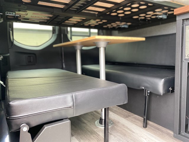 Mercedes-Benz Sprinter photo 11