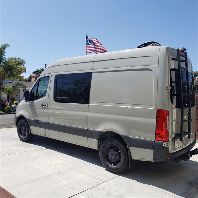 Mercedes-Benz Sprinter photo 4