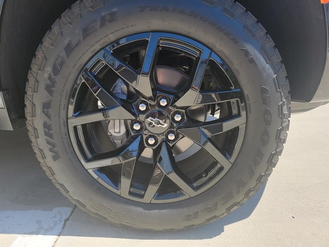 Chevrolet Tahoe photo 7