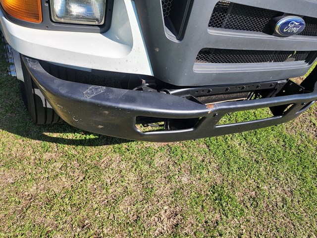 Ford F-750 photo 6