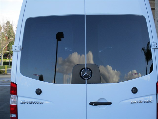 Mercedes-Benz Sprinter photo 14
