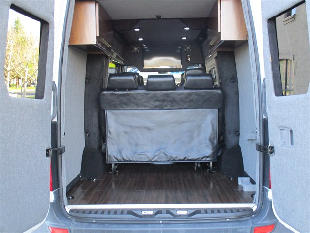 Mercedes-Benz Sprinter photo 9
