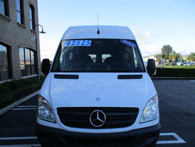 Mercedes-Benz Sprinter photo 2