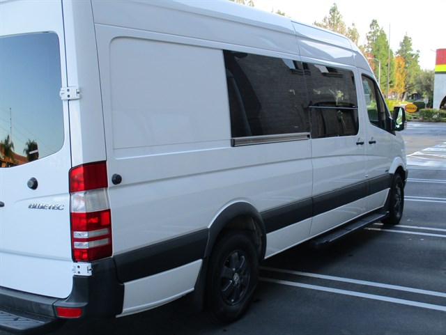 Mercedes-Benz Sprinter photo 16