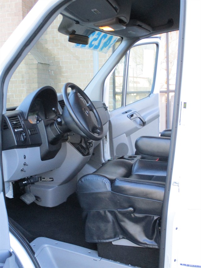 Mercedes-Benz Sprinter photo 18