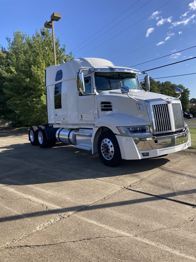 Western Star 5700XE photo 2