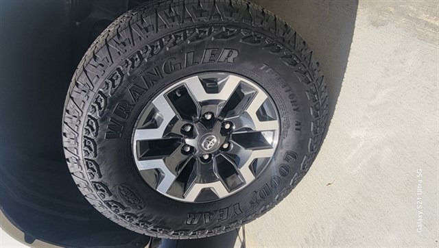 Toyota Tacoma photo 17