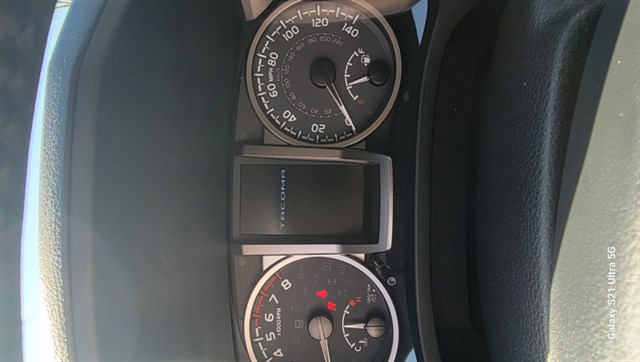 Toyota Tacoma photo 14