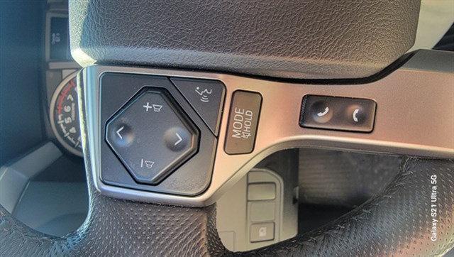 Toyota Tacoma photo 13