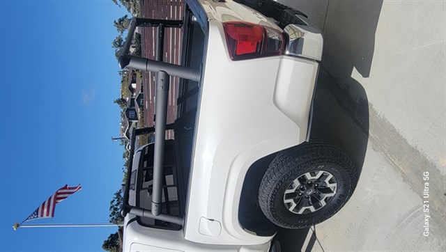 Toyota Tacoma photo 3
