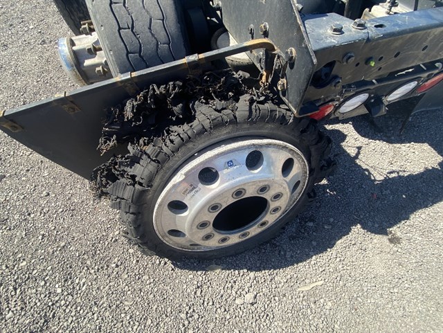 Kenworth T680 photo 9