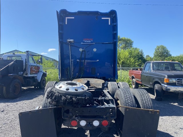 Kenworth T680 photo 2