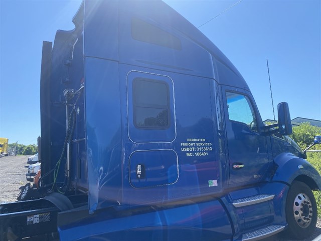 Kenworth T680 photo 3