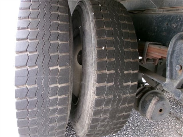 Hino Conventional Cab photo 10